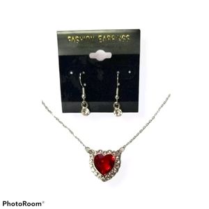 🔥 2/$30🔥Women's Necklace Set